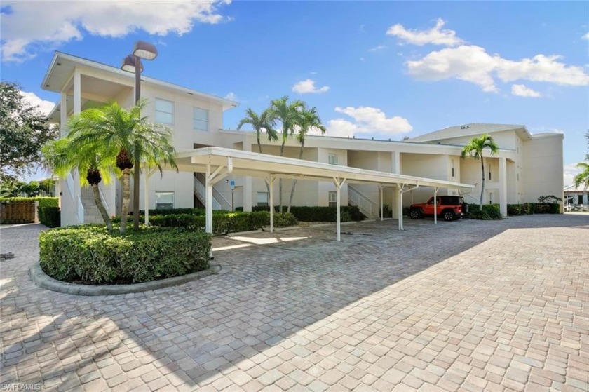 Welcome to Eagles Retreat, an intimate complex located in the - Beach Condo for sale in Marco Island, Florida on Beachhouse.com