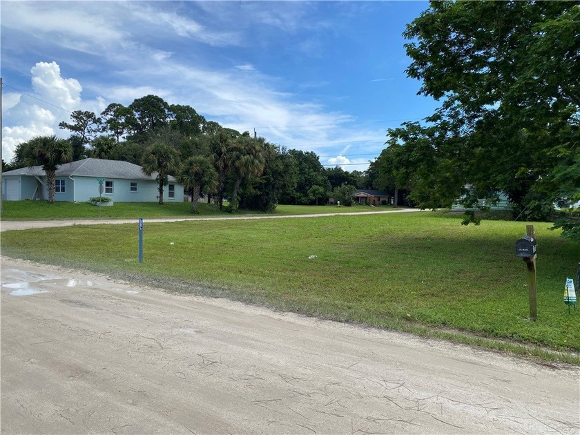 Vacant lot ready to build on in Beautiful Vero Beach. 12 minuets - Beach Lot for sale in Vero Beach, Florida on Beachhouse.com