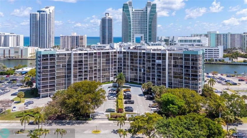 Beautiful spacious 2bdr/1.5bth. All remodeled unit features new - Beach Condo for sale in Hallandale Beach, Florida on Beachhouse.com