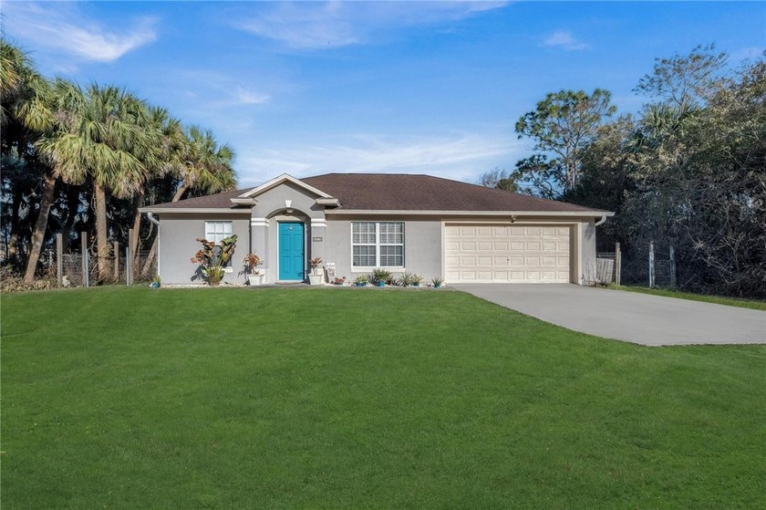 Charming 3-bedroom, 2-bath home with a 2-car garage on a quiet - Beach Home for sale in Vero Beach, Florida on Beachhouse.com