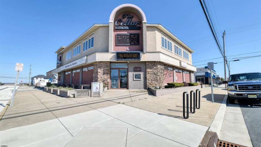 Prime Commercial Bar/Restaurant Opportunity!  Rarely available - Beach Commercial for sale in Brigantine, New Jersey on Beachhouse.com