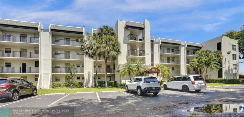 Beautiful condo in Pine Island Ridge's Poinciana community with - Beach Condo for sale in Davie, Florida on Beachhouse.com
