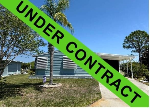 Welcome to 4208 Lakeview Drive South, a spacious water view home - Beach Home for sale in Ellenton, Florida on Beachhouse.com