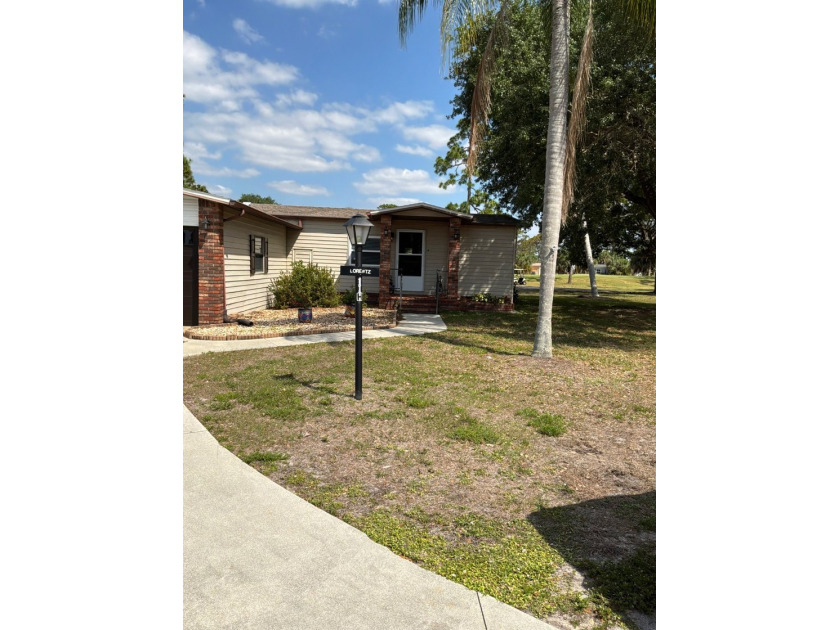 Stunning Golf Course Views with a Peekaboo Pond View!  Welcome - Beach Home for sale in North Fort Myers, Florida on Beachhouse.com
