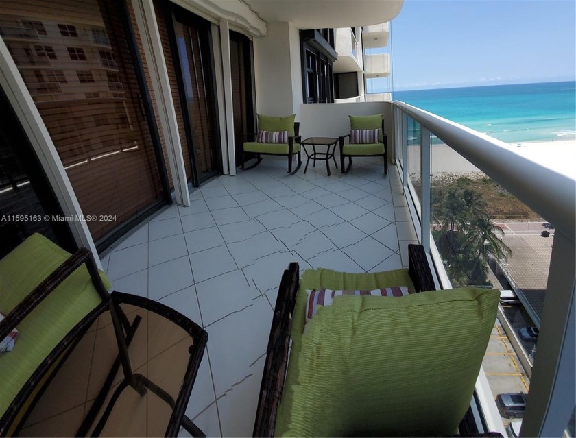 MOTIVATED SELLER! Luxury building with direct ocean access in - Beach Condo for sale in Miami Beach, Florida on Beachhouse.com