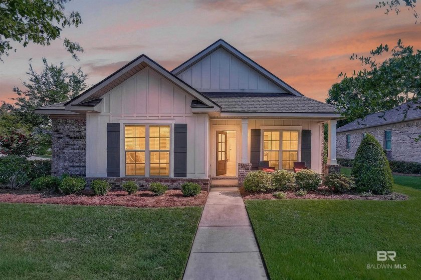 Located in the sought-after TimberCreek community in Spanish - Beach Home for sale in Daphne, Alabama on Beachhouse.com