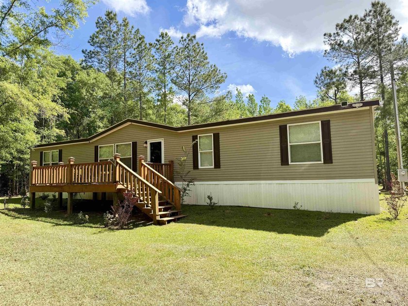 Over 2 Acres of Peace & Privacy in Robertsdale, AL. Escape to - Beach Home for sale in Robertsdale, Alabama on Beachhouse.com