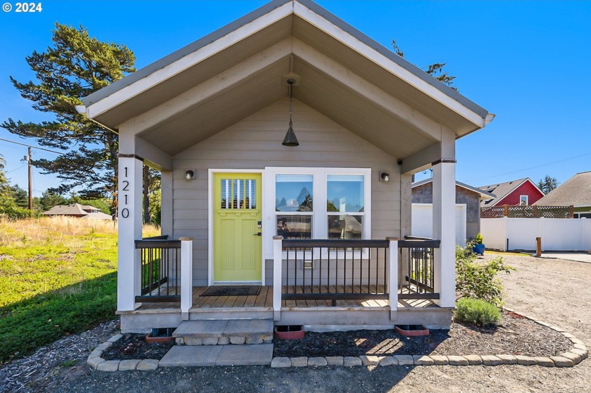 Don't miss out on this relaxing Coast Haven income property! - Beach Home for sale in Seaview, Washington on Beachhouse.com