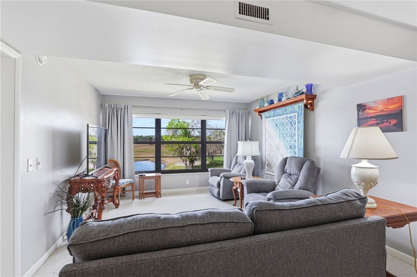 This beautifully updated 2bedroom 2bath condo offers serene pond - Beach Condo for sale in Vero Beach, Florida on Beachhouse.com