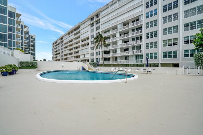 3570 S Ocean Boulevard 511 - Beach Condo for sale in South Palm Beach, Florida on Beachhouse.com