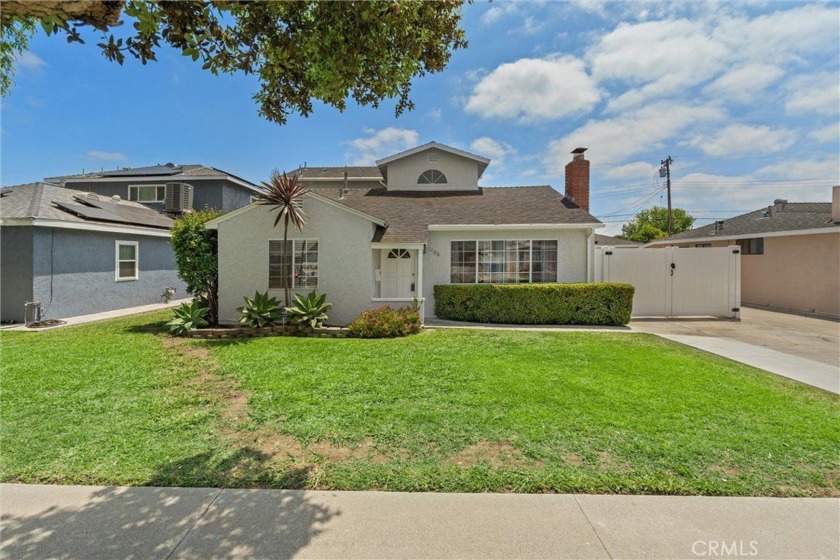 Welcome to your dream home! This lovingly maintained 3-bedroom - Beach Home for sale in Torrance, California on Beachhouse.com
