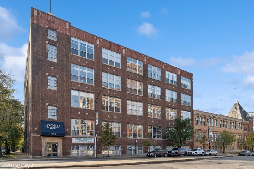 Discover the perfect blend of industrial charm and modern - Beach Home for sale in Chicago, Illinois on Beachhouse.com