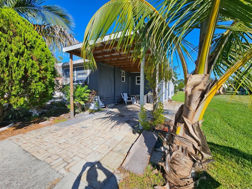 "Cash Sale preferred" Seller is motivated and open to - Beach Home for sale in North Fort Myers, Florida on Beachhouse.com
