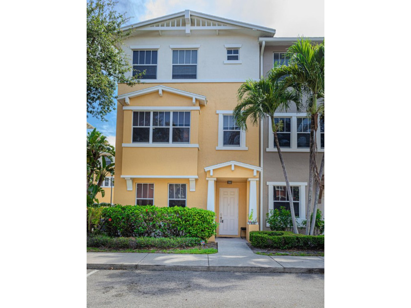Spacious 4BR/3.5BA corner townhome with 2-car garage in a - Beach Townhome/Townhouse for sale in West Palm Beach, Florida on Beachhouse.com