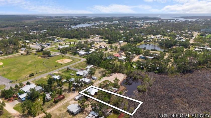 Fixer Upper Opportunity in the Heart of Steinhatchee!   Tucked - Beach Home for sale in Steinhatchee, Florida on Beachhouse.com