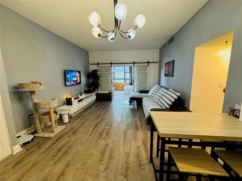 Beautiful unit 1 bedroom plus Den / 1 bath (998 sf) in Aventura - Beach Condo for sale in Aventura, Florida on Beachhouse.com