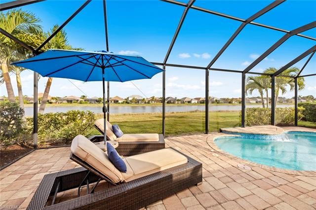 WOW!!! What a gorgeous pool home!! Do Not Miss Your Chance on - Beach Home for sale in Fort Myers, Florida on Beachhouse.com