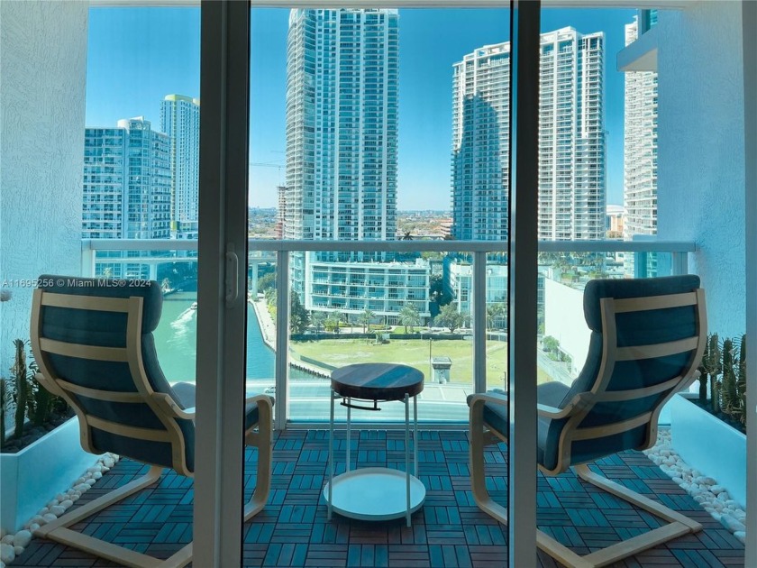 This 20th-floor condo boasts stunning city views and is steps - Beach Condo for sale in Miami, Florida on Beachhouse.com