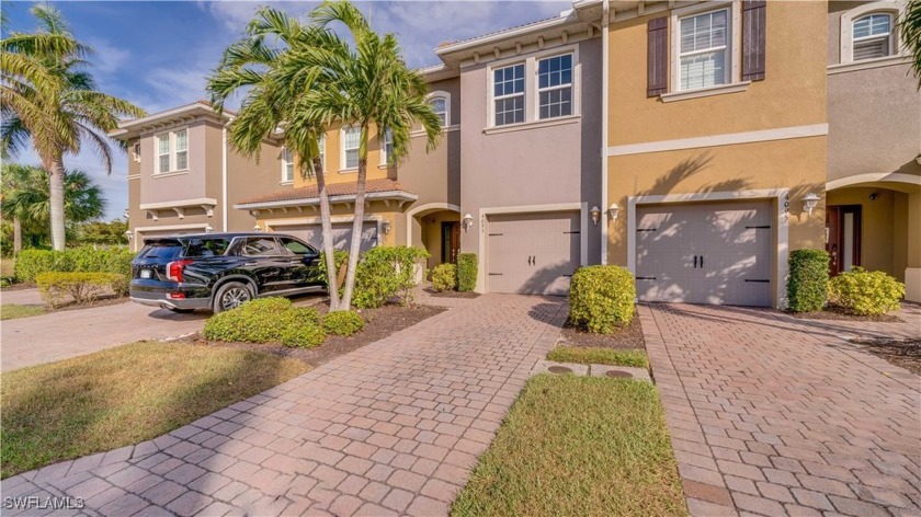 Check out this meticulously maintained townhome in the stunning - Beach Townhome/Townhouse for sale in Fort Myers, Florida on Beachhouse.com