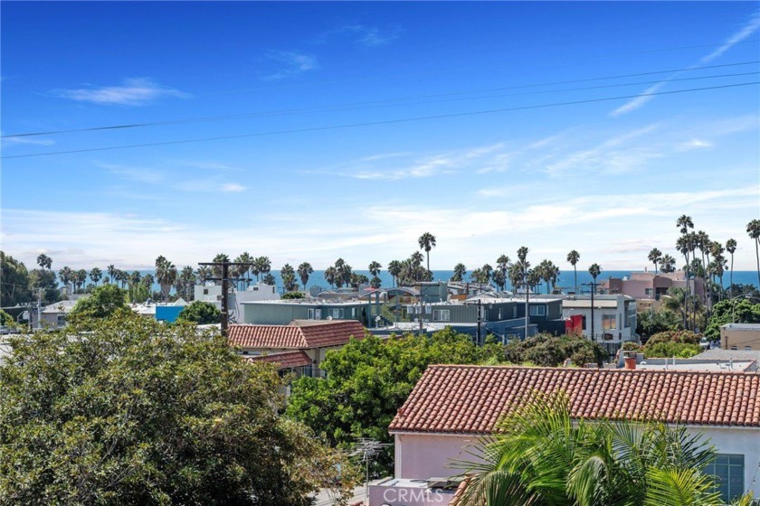 Watch the sky transition from blue to orange as the sun dances - Beach Townhome/Townhouse for sale in Santa Monica, California on Beachhouse.com