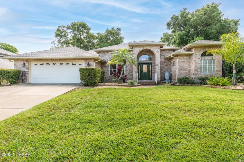 Welcome to the gated community of Talaquah. Centrally located in - Beach Home for sale in Ormond Beach, Florida on Beachhouse.com