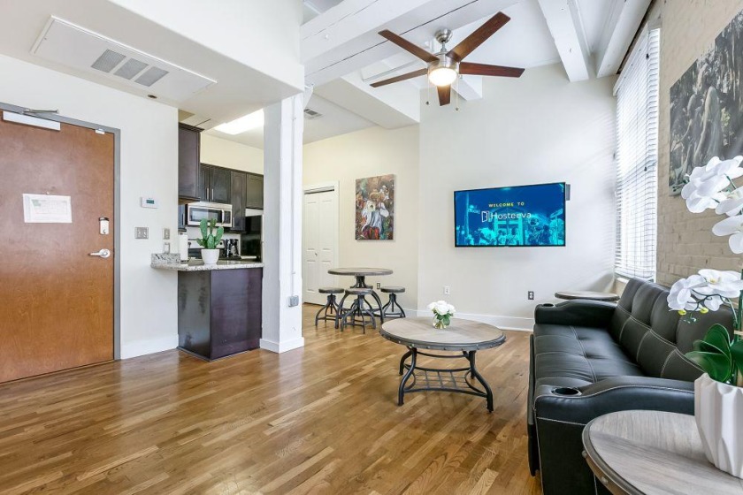  Spacious loft close to French Quarter/ Bourbon St. - Beach Vacation Rentals in New Orleans, LA on Beachhouse.com