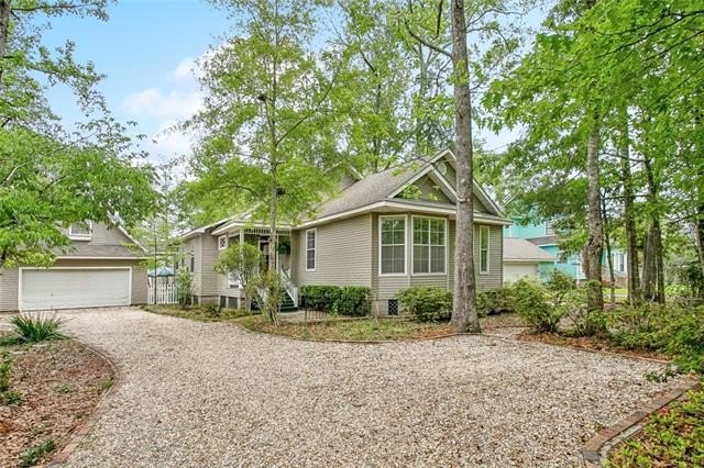 HUGE Lot in PRIME OLD MANDEVILLE location!!  Walk to the - Beach Home for sale in Mandeville, Louisiana on Beachhouse.com
