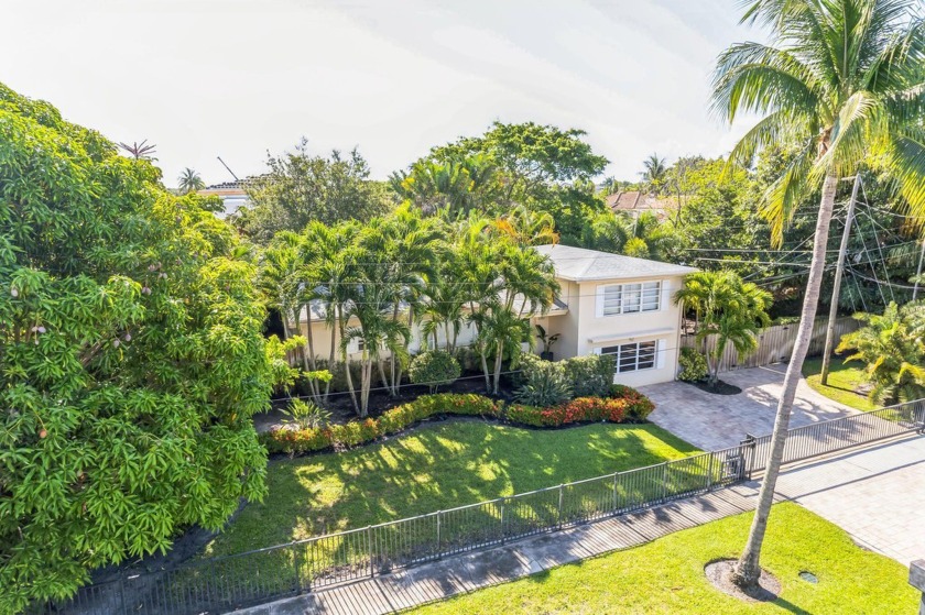 Welcome to your dream home in East Boca Raton! This charming - Beach Home for sale in Boca Raton, Florida on Beachhouse.com