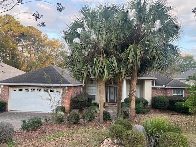 Priced below market - don't miss this Piney Z pool home! This - Beach Home for sale in Tallahassee, Florida on Beachhouse.com