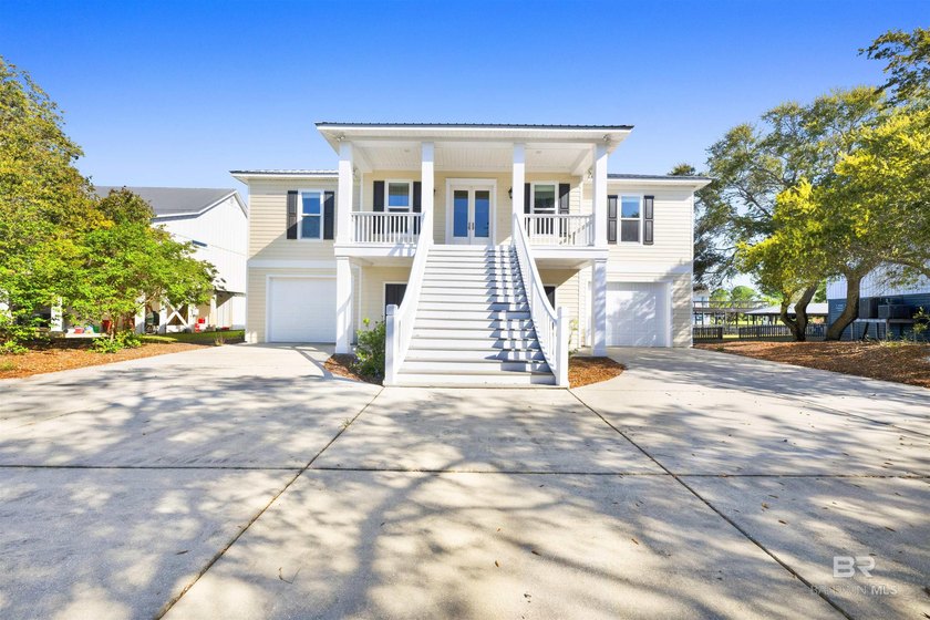 The Hidden Treasure. Set on the north shore of Ono Island, a - Beach Home for sale in Orange Beach, Alabama on Beachhouse.com