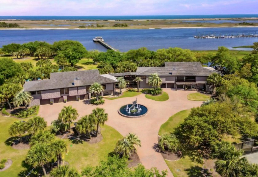 Main house, attached guest house, pool house,  all with frontage - Beach Home for sale in Wilmington, North Carolina on Beachhouse.com