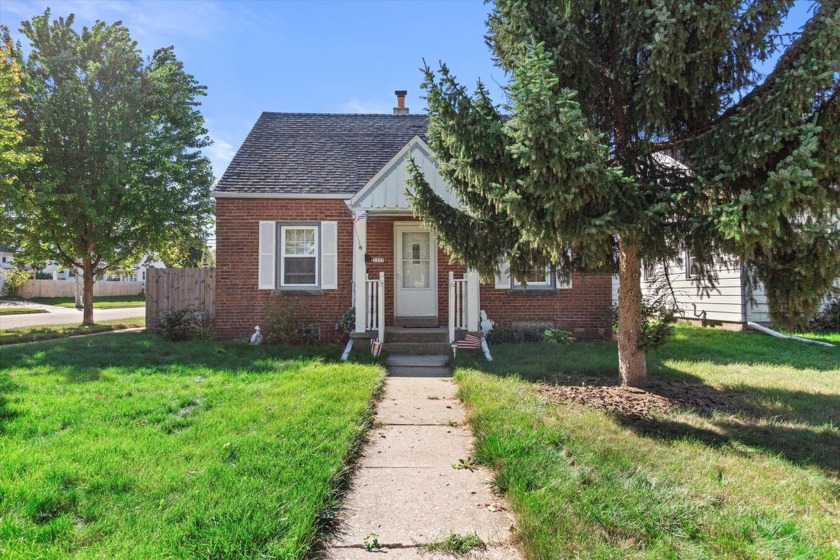 You will feel right at home in this storybook Cudahy Cape Cod - Beach Home for sale in Cudahy, Wisconsin on Beachhouse.com