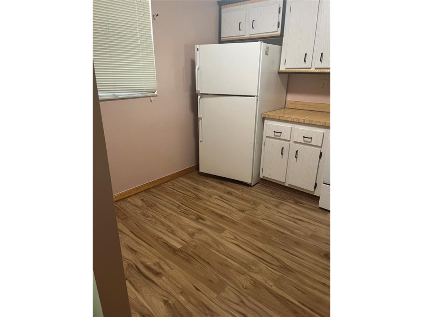 Investors dream totally remodeled wood floors no age or pet - Beach Condo for sale in North Lauderdale, Florida on Beachhouse.com