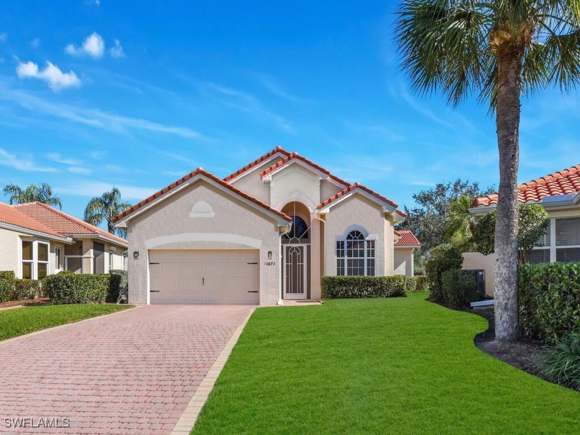 This 3 bedroom plus den/office, pool home sits on an oversized - Beach Home for sale in Fort Myers, Florida on Beachhouse.com