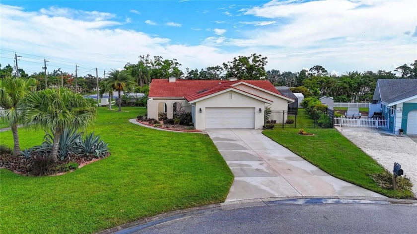 ASSUMABLE VA LOAN AT 3.5% + NO HOA, NO CDD, NO DEED RESTRICTIONS - Beach Home for sale in Bradenton, Florida on Beachhouse.com