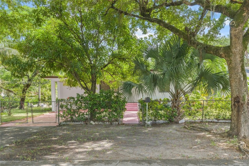 Comfort & convenience in this quiet North Miami home - Beach Home for sale in North Miami, Florida on Beachhouse.com