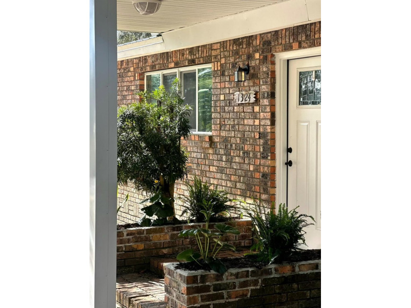 Home is centrally located between the two bases. 5.7 miles to - Beach Home for sale in Fort Walton Beach, Florida on Beachhouse.com