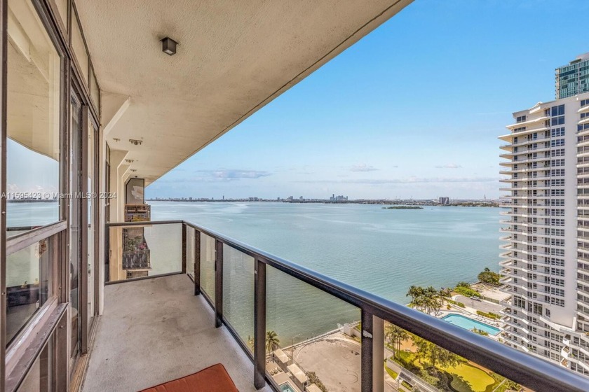 *reduced*.  Unique Tower Unit at the famous Charter Club condo - Beach Condo for sale in Miami, Florida on Beachhouse.com