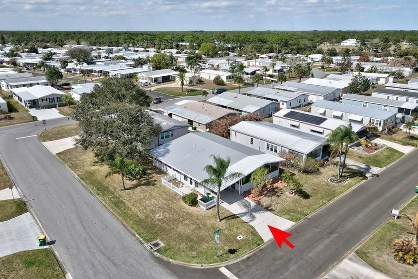 PRICE IMPROVEMENT: FLOWER Section/BAREFOOT BAY - CORNER LOT with - Beach Home for sale in Barefoot Bay, Florida on Beachhouse.com