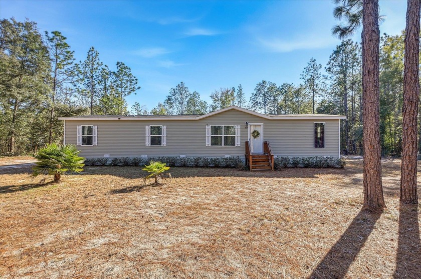 Welcome to this beautiful 2021 Clayton home as well as the - Beach Home for sale in Tallahassee, Florida on Beachhouse.com