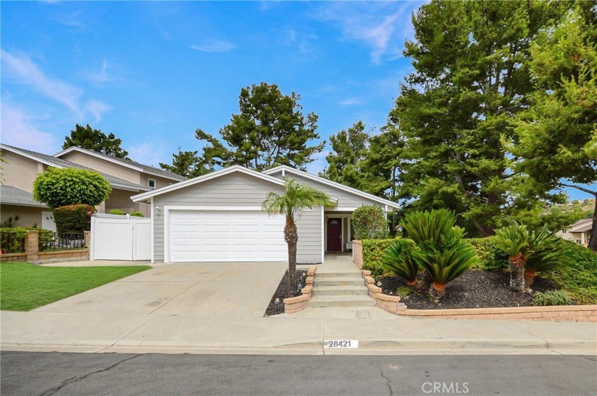 Welcome to this charming single-level ranch home, perfectly - Beach Home for sale in Mission Viejo, California on Beachhouse.com