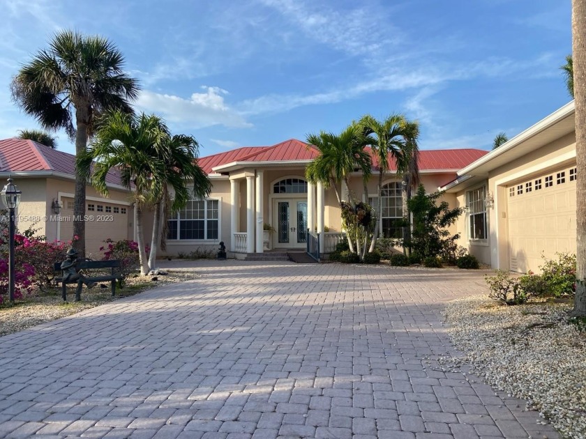 Elegant and well maintained home has wonderful features any - Beach Home for sale in Punta  Gorda, Florida on Beachhouse.com