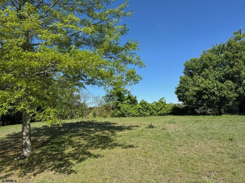 GREAT .90 ACRE LINWOOD WATERFRONT HOMESITE WITH MEADOW AND WATER - Beach Lot for sale in Linwood, New Jersey on Beachhouse.com