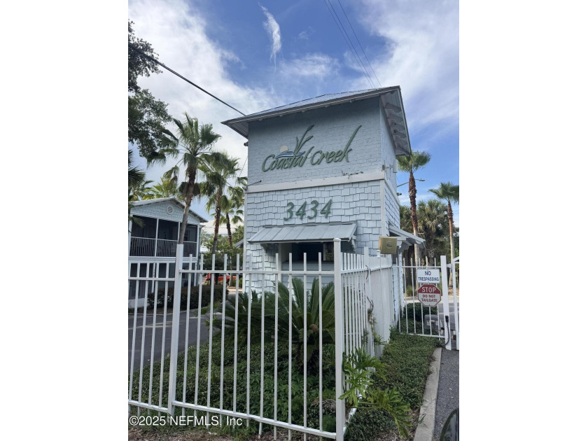 Beautiful &spacious 3-bedroom, 2-bathroom condominium located in - Beach Condo for sale in Jacksonville, Florida on Beachhouse.com