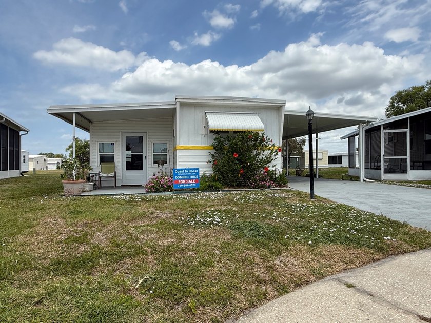 55+ Community. LOW LOT RENT: $688 a month. Includes water, sewer - Beach Home for sale in Ruskin, Florida on Beachhouse.com