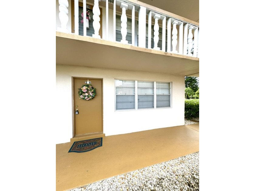 1 BR/1.5 BTH-FIRST FLOOR-CORNER HOME IS READY FOR YOU! This - Beach Condo for sale in West Palm Beach, Florida on Beachhouse.com