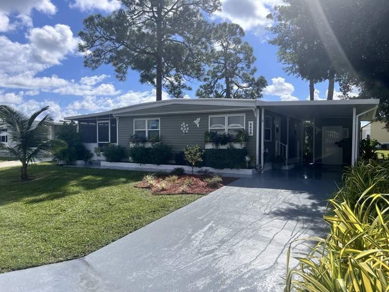 This charming 768 square foot manufactured home built in 1977 by - Beach Home for sale in Boynton Beach, Florida on Beachhouse.com