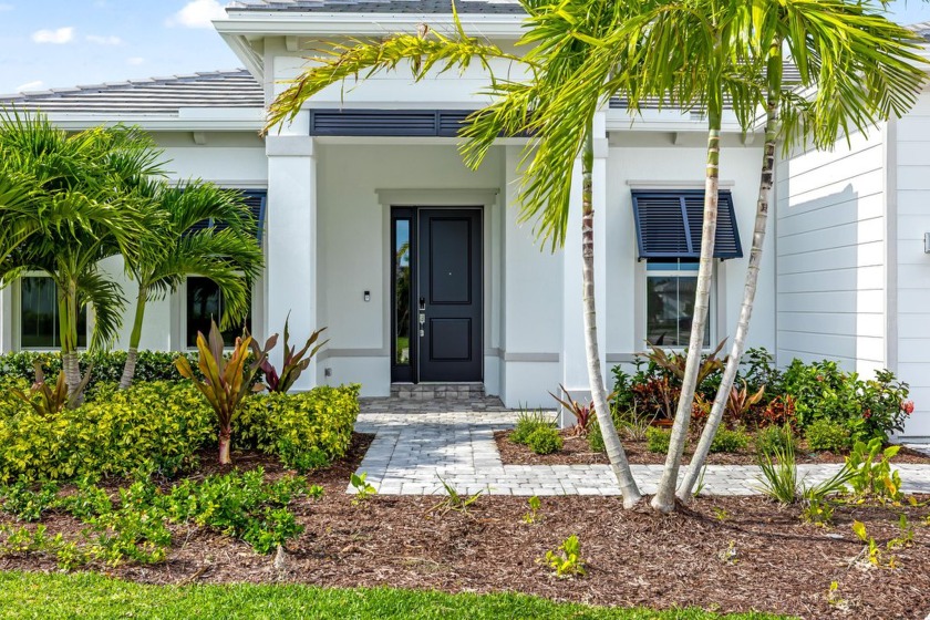 Beautiful 3bd/2ba + Den, NEW CONSTRUCTION w/ a 2 car garage and - Beach Home for sale in Palm Beach Gardens, Florida on Beachhouse.com
