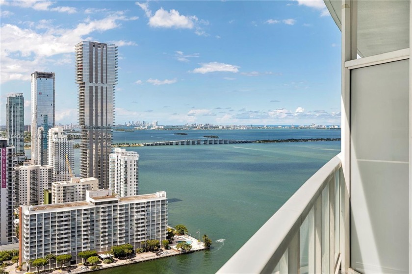 Spacious open floorplan 1 bed 1 bath with large balcony and - Beach Condo for sale in Miami, Florida on Beachhouse.com