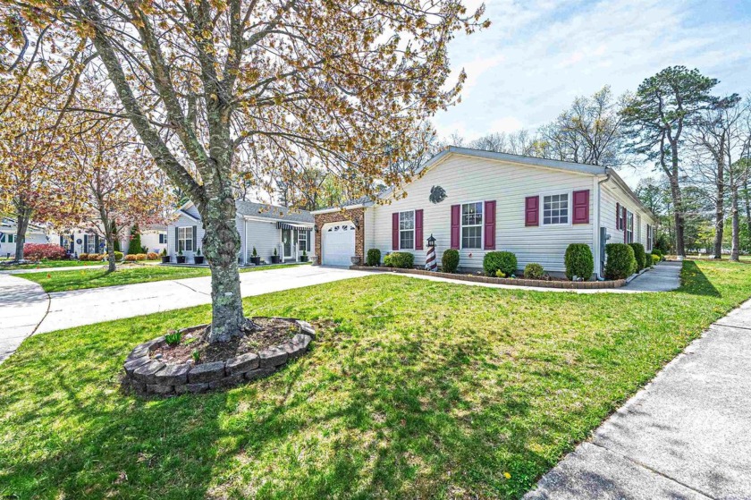 Bright and airy, this stunning St. Andrews model is meticulously - Beach Home for sale in Mays Landing, New Jersey on Beachhouse.com